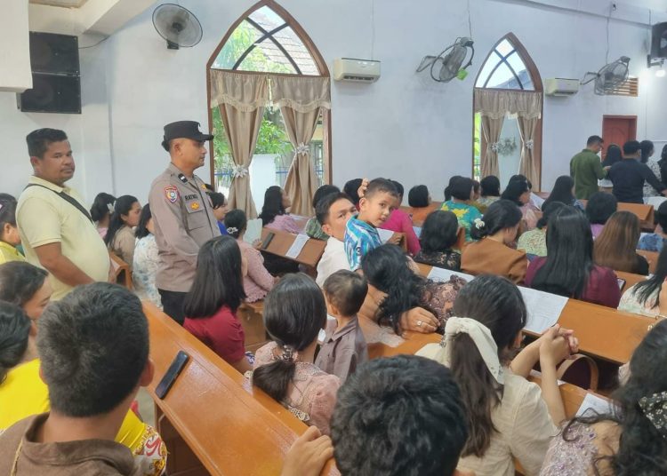 Polsek Tanjung Pura Intensifkan Pengamanan Ibadah Minggu Kasih, Perkuat Pelayanan dan Kamtibmas di Rumah Ibadah