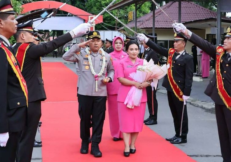 Polres Langkat Gelar Pisah Sambut Kapolres, AKBP David Triyo Resmi Gantikan AKBP Hannry PH. Tambunan