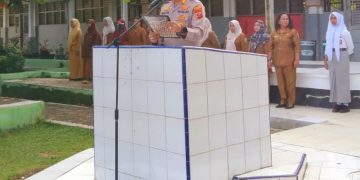 Kapolsek Salapian Jadi Pembina Upacara di SMA Negeri 1 Salapian, Tekankan Disiplin dan Bahaya Narkoba