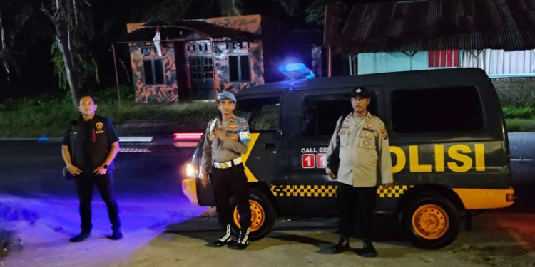 Antisipasi Geng Motor dan Kejahatan 3C, Polsek Gebang Patroli Blue Light
