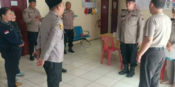 Kapolres Langkat Kunjungi Klinik Polres, Berikan Dukungan Moril kepada Anggota dengan Penyakit Menahun