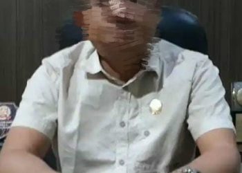 *Ketua Dewan Lamongan Ingkar Janji, Dalam Pertemuan Kelompok Tani Hutan.* 