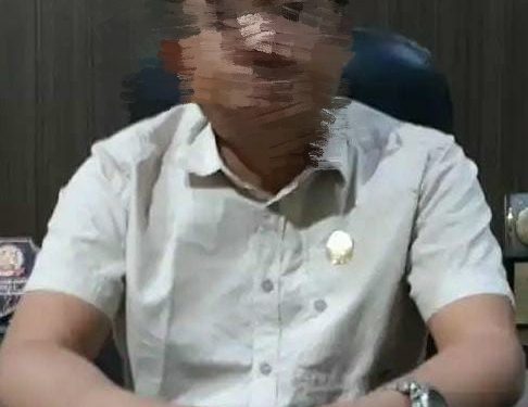 *Ketua Dewan Lamongan Ingkar Janji, Dalam Pertemuan Kelompok Tani Hutan.* 
