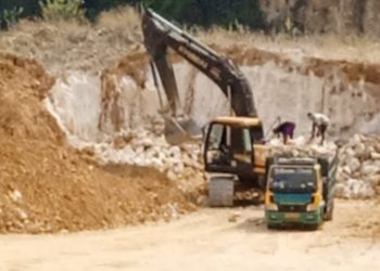 Lagi Dan Lagi Tambang Batu Kapur Di Duga Tak Mengantongi izin Di Kecamatan Rengel, Kabupaten Tuban, Bebas Beroperasi.