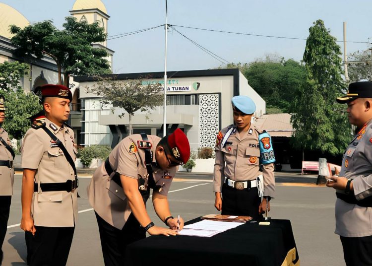 Beberapa Perwira Polresta Tuban Di Mutasi, Kapolresta : Perkuat Organisasi Dan Optimalisasi Pelayanan
