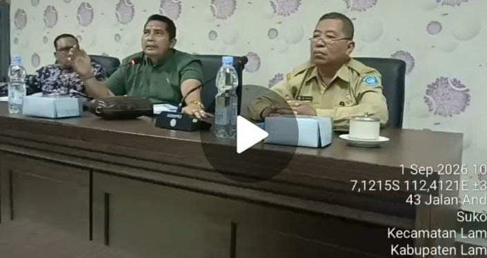 *Pengusiran Aktifis Sewaktu Memasuki Gedung Disidang Dewan Lamongan.*