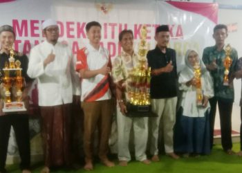 Hujan Tepuk Tangan : RW 9 Gelar Tasyakuran Penuh Kenangan