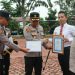 Pimpin Apel Pagi, Kapolres Langkat Beri Penghargaan kepada Personel Berprestasi