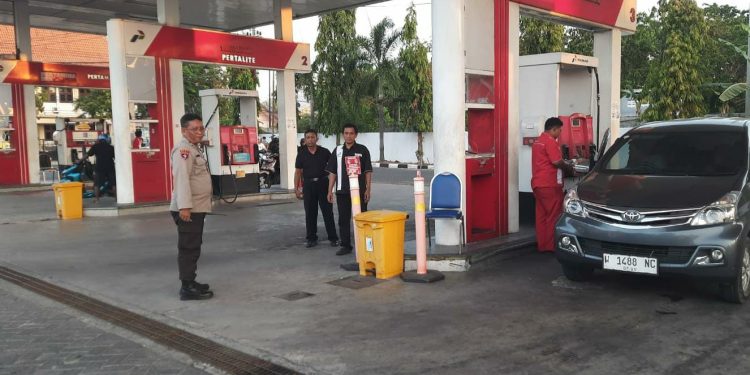 Antisipasi Kelangkaan BBM Subsidi dan Non Subsidi Polres Tuban Lakukan Pantauan dan Pengecekan di 31 Stasiun SPBU