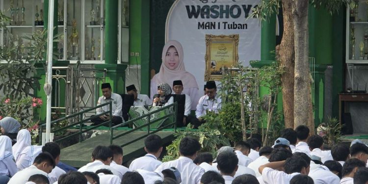 Kepala Kemenag Tuban Launching Ngaji Kitab Washaya di MAN 1 Tuban, Perkuat Karakter dan Akhlak Siswa